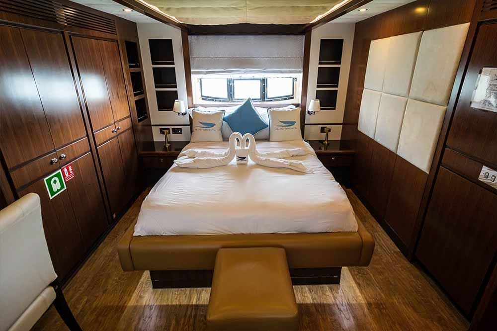 Blue Moon 64ft