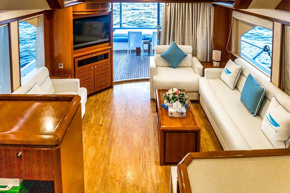 Blue Moon 64ft