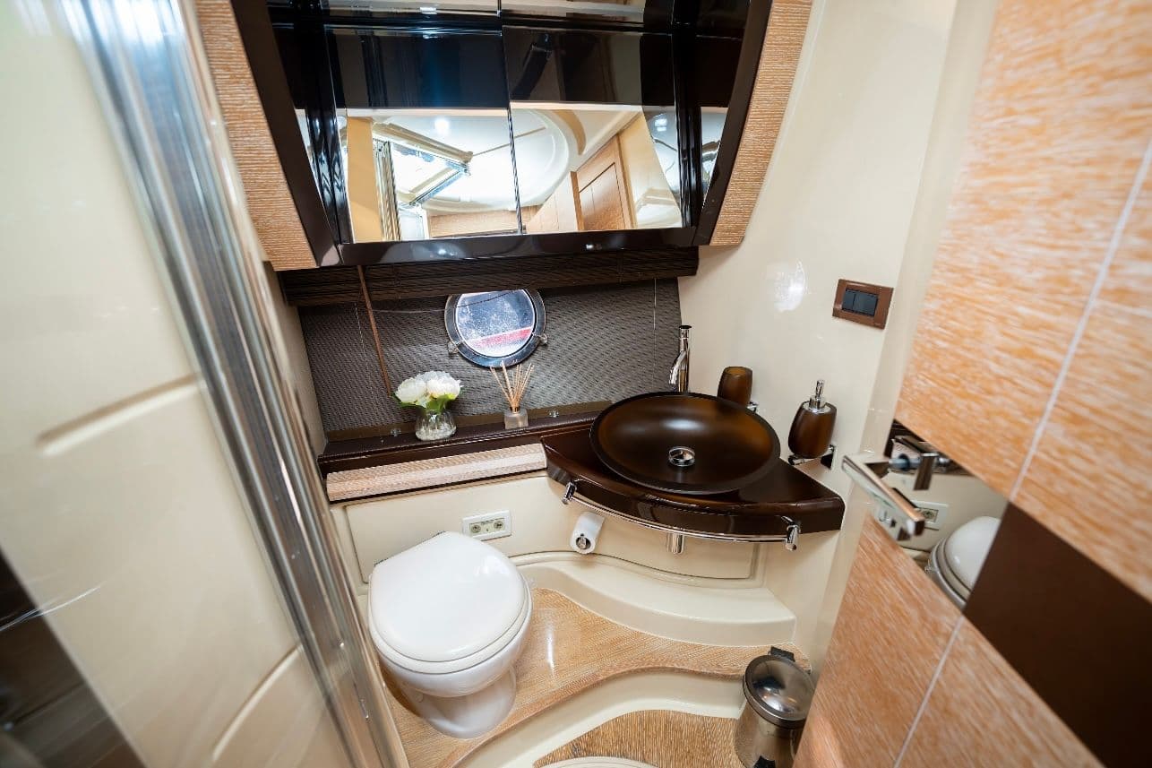 Azimut 53ft