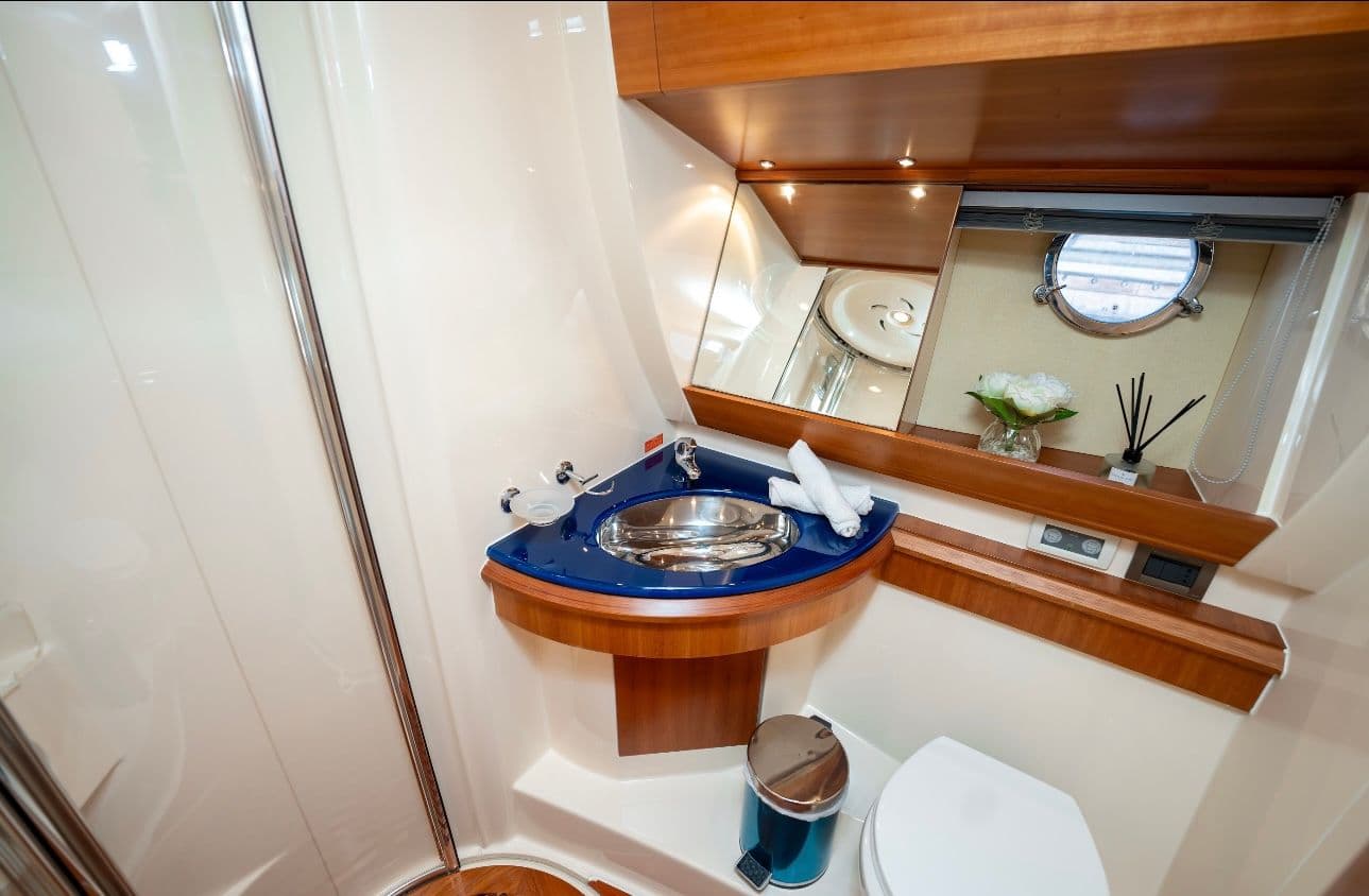 Azimut 53ft