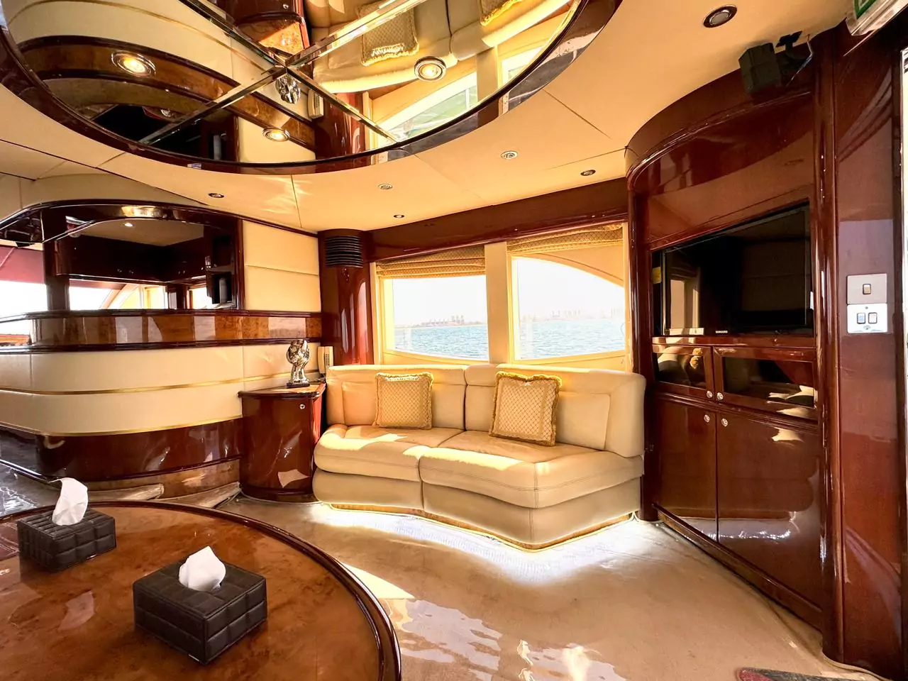 Majesty 70ft
