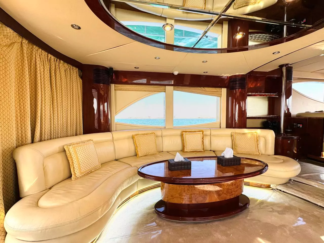 Majesty 70ft