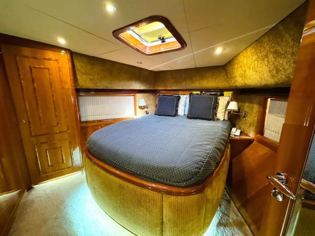 Majesty 70ft