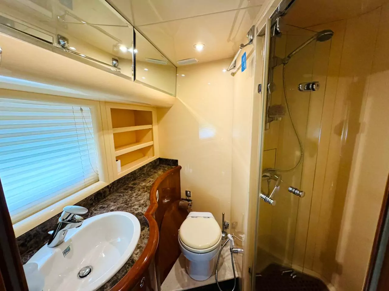 Majesty 70ft